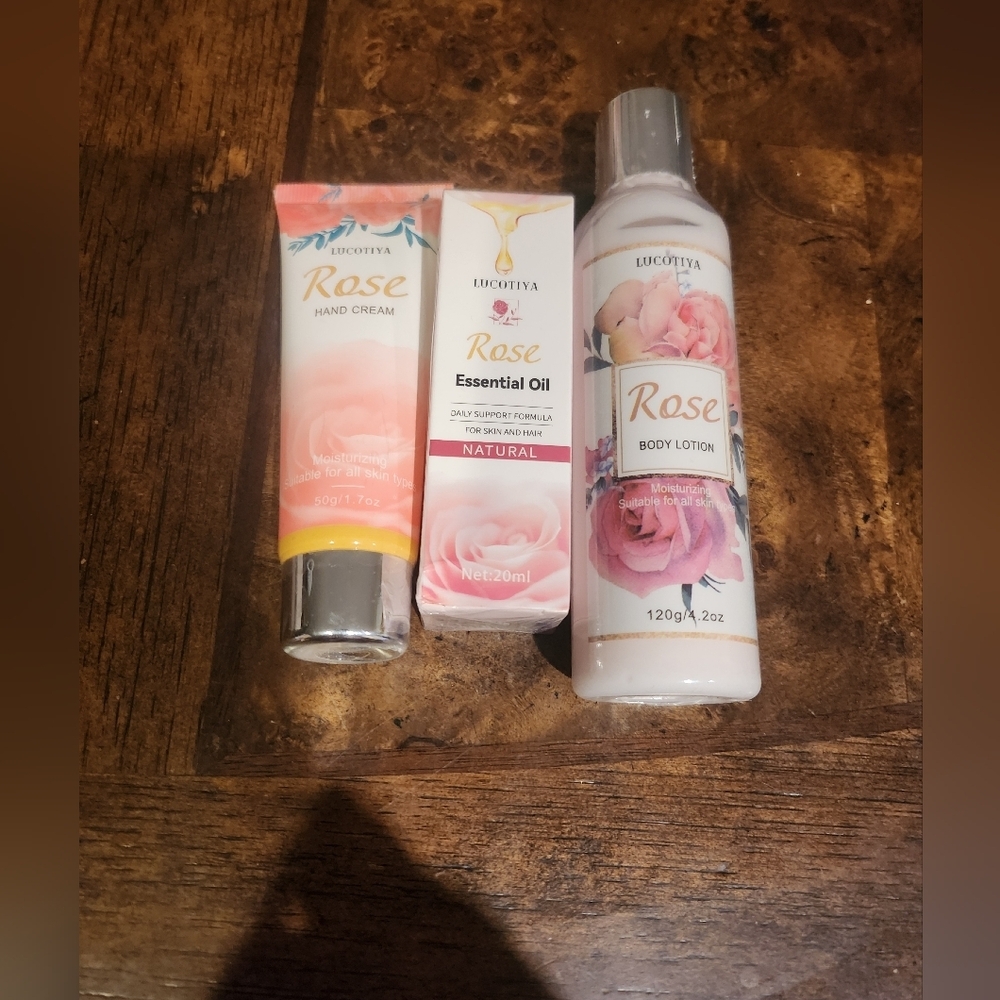 Lucotiya Rose Hand Cr & essential oil & Body lot NEW